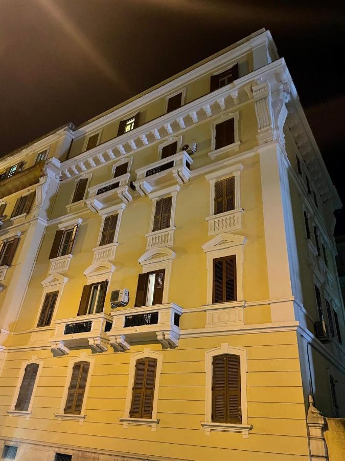 Blue & Grey Downtown Foggia Hotel Eksteriør billede